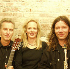 Iki Dünya Trio
